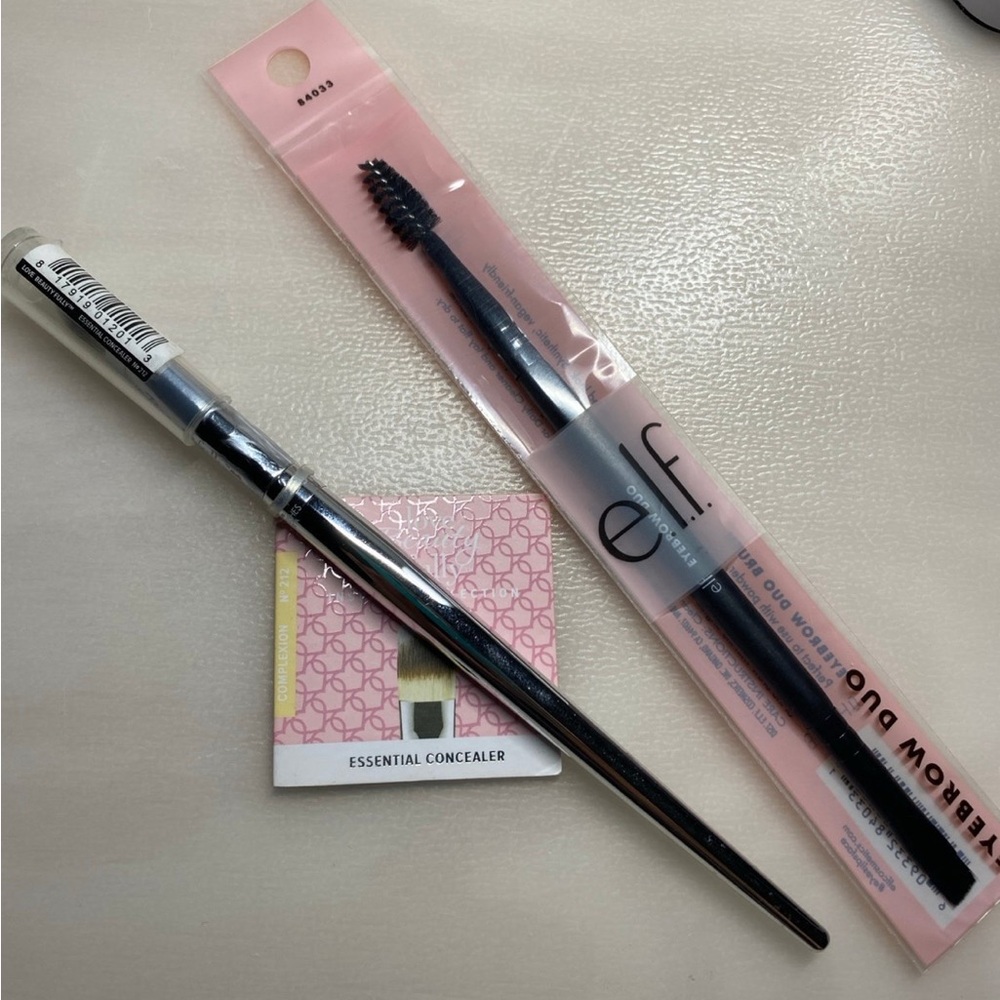 It and ELF cosmetics brushes